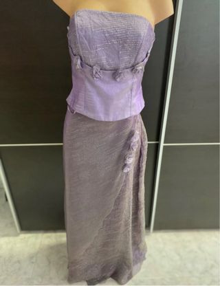 Vestido de fiesta morado y plateado