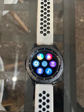 Samsung Gear S3 Frontier Caja y Cargador