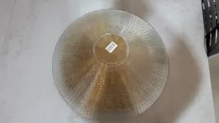 Centro de mesa cristal con base de mimbre