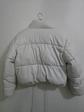 Chaqueta acolchada beige Bershka Talla M