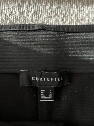 Pantalón efecto piel negro. Cintura elástica