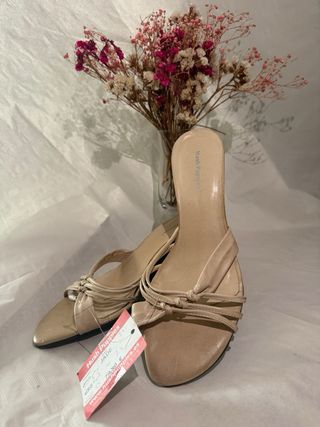 Sandalias Beige Tacón Bajo Hush Puppies Talla40/41