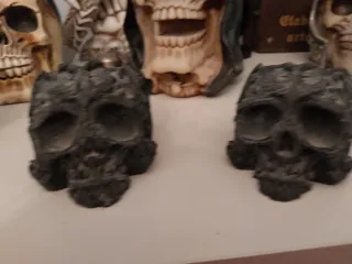 Set 2 Portacandele Calaveras Piedra