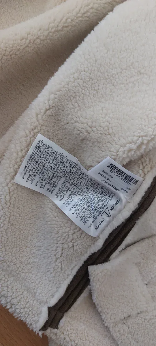 Chaqueta Zara efecto piel forrada