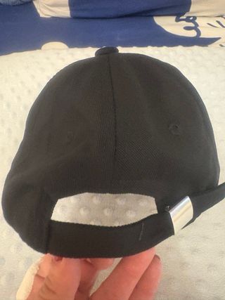 Gorra niño 10 años con letra Y, sin estrenar