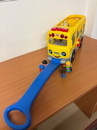 Autobús Escolar Fisher Price con Figuras