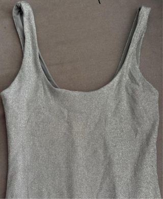 Vestido plateado brillante