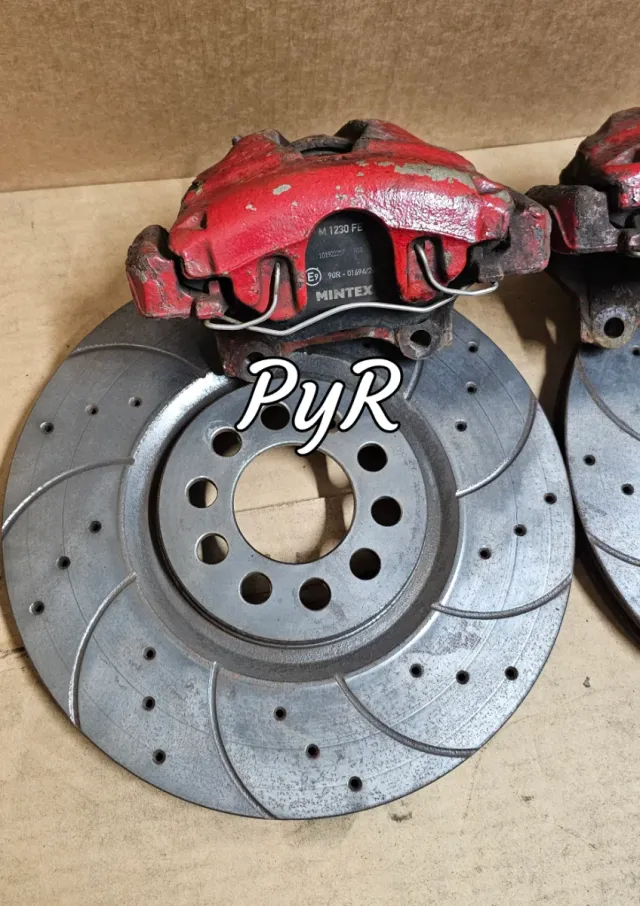 Frenada delantera Audi S3 8L