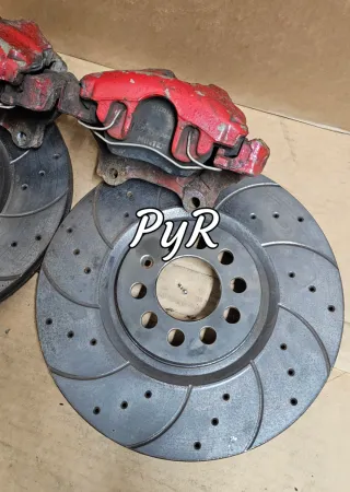 Frenada delantera Audi S3 8L