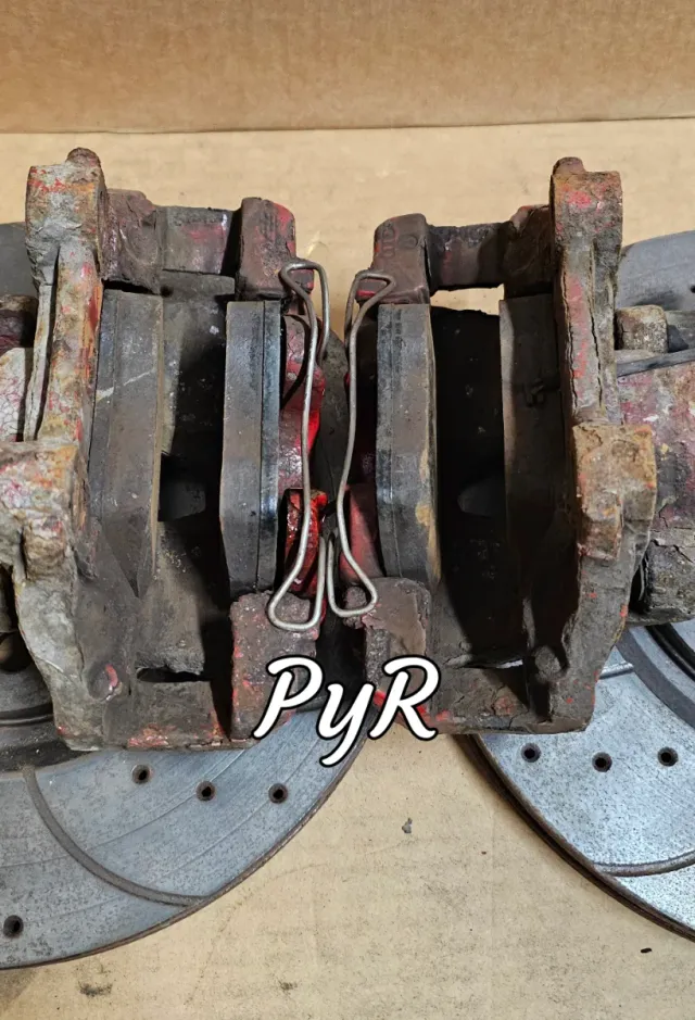 Frenada delantera Audi S3 8L