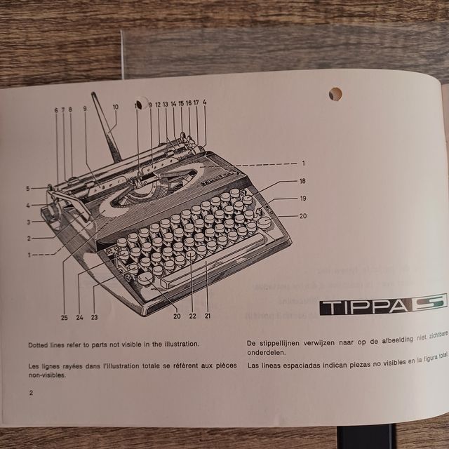 Macchina da scrivere Adler Tippa S anni '60