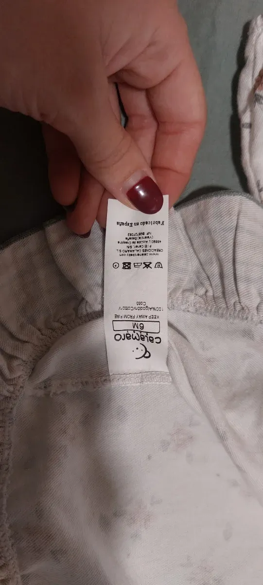 Conjunto bebé floral con capota de 3 a 6 meses