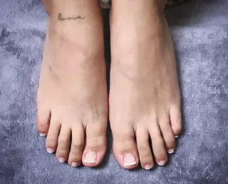 Manicura, pedicura, peinados.