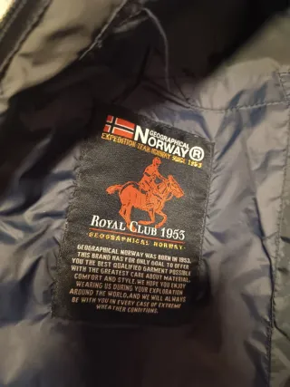 Chaqueta Norway plumífera azul y roja