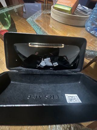 Occhiali da sole Versace neri e dorati