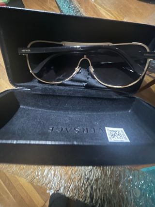 Occhiali da sole Versace neri e dorati