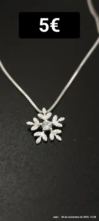 Colgante copo de nieve con circonita