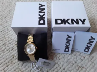 Reloj DKNY Dorado Nuevo con etiquetas. ORIGINAL