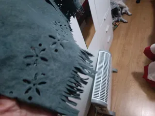 Falda larga gamuza acrílica verde. Con forro