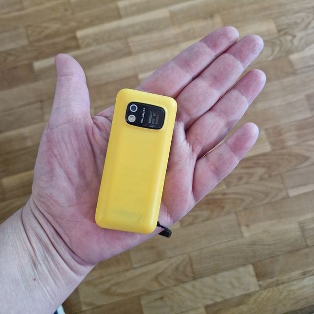 Telefono cellulare MINI NUOVO - 3 SIM