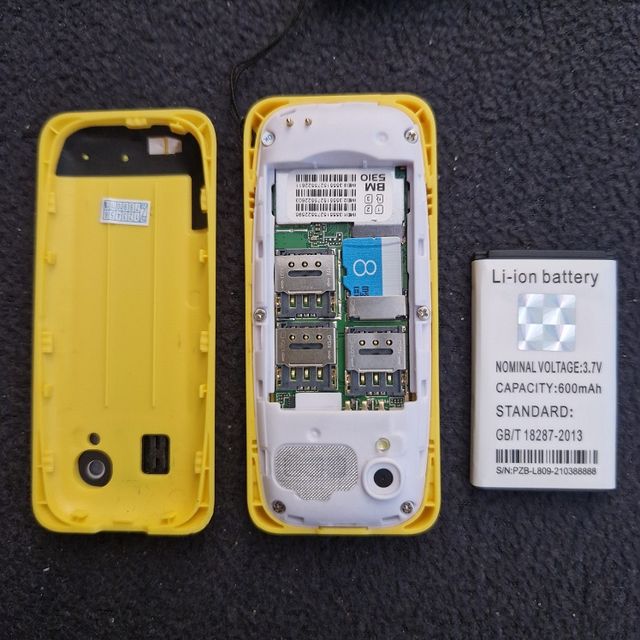 Telefono cellulare MINI NUOVO - 3 SIM