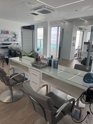 Mobiliario Peluquería Completo