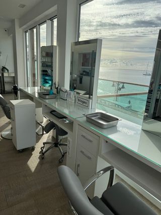 Mobiliario Peluquería Completo