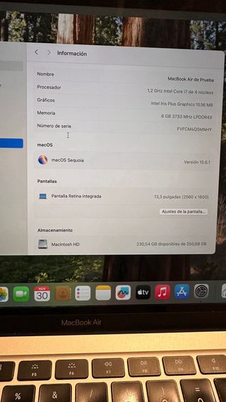 MacBook Air 13” Plata i7 / 8GB / 256GB