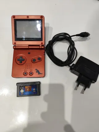 Nintendo Game Boy Advance SP Roja