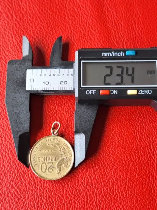 Moneta pendente francese da 20 franchi del 1951