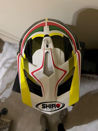 Casco y gafas shiro