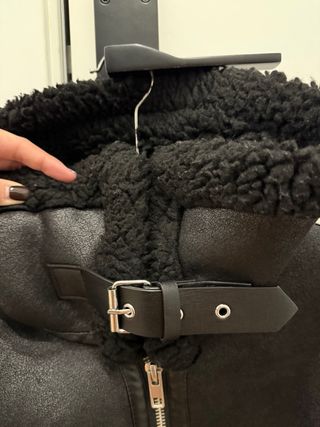 Cazadora Zara Negra Borreguito