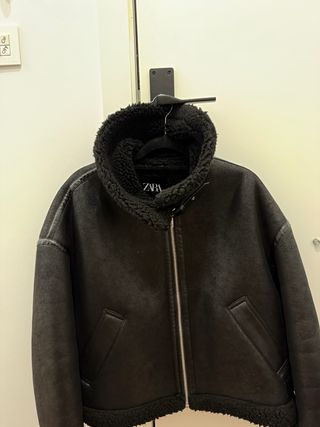 Cazadora Zara Negra Borreguito