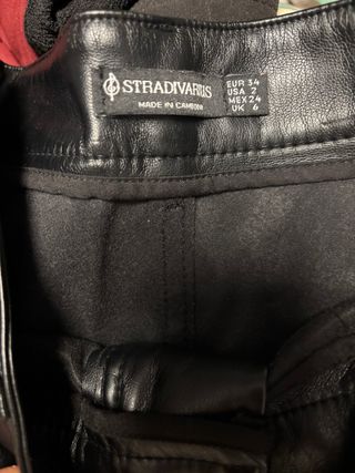 Pantalones Cargo Efecto Piel Stradivarius