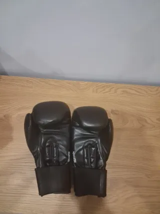 Guantes Boxeo Adidas 8oz + Vendas 255cm