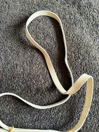 Bolso de hombro blanco