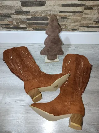 Botas cowboy marrones talla 35