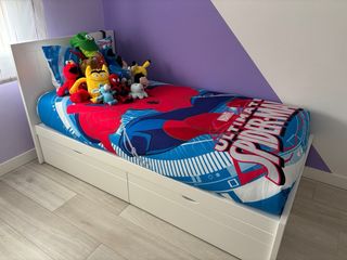 Cuna convertible con cambiador