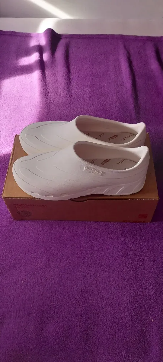 Zuecos Reposa Blancos