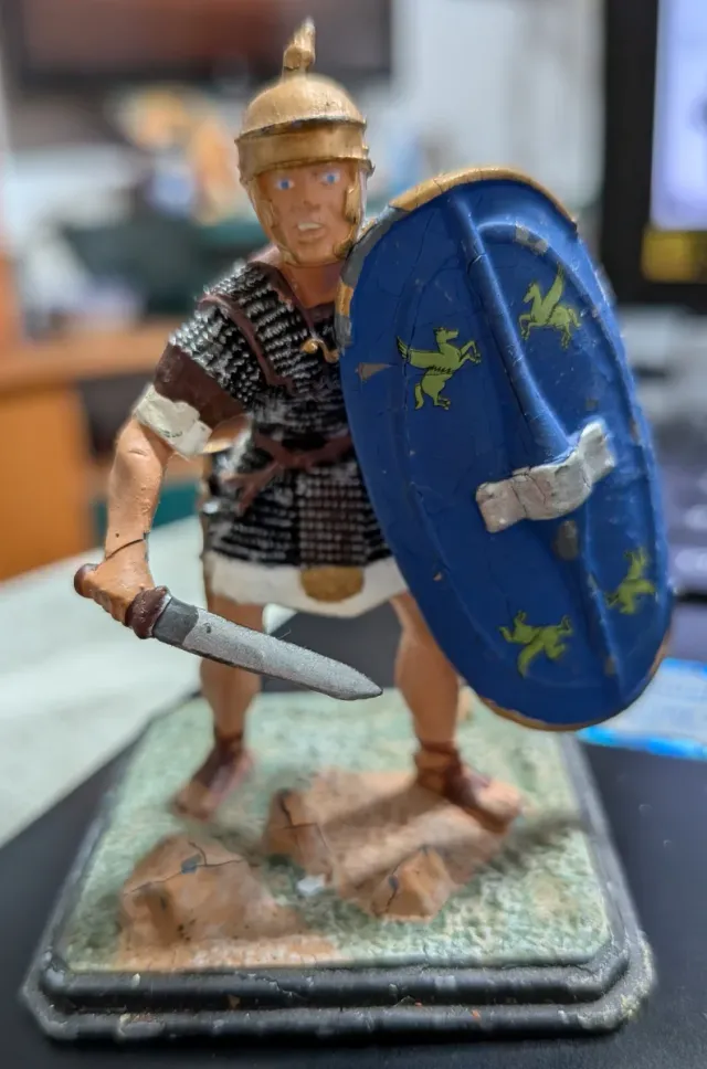 Figura di Piombo di un Soldato Romano Storico