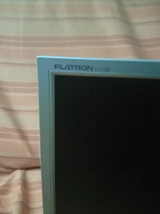Monitor LG Plata