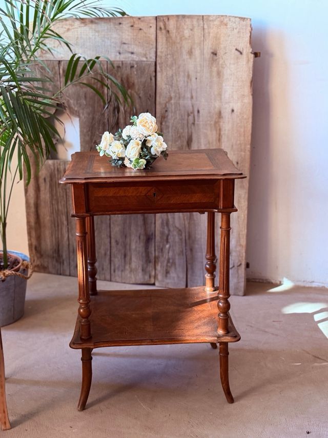 Tavolini francesi antichi da cucito