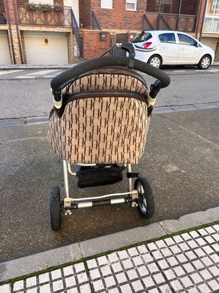 Carro y cuco Carolina Herrera