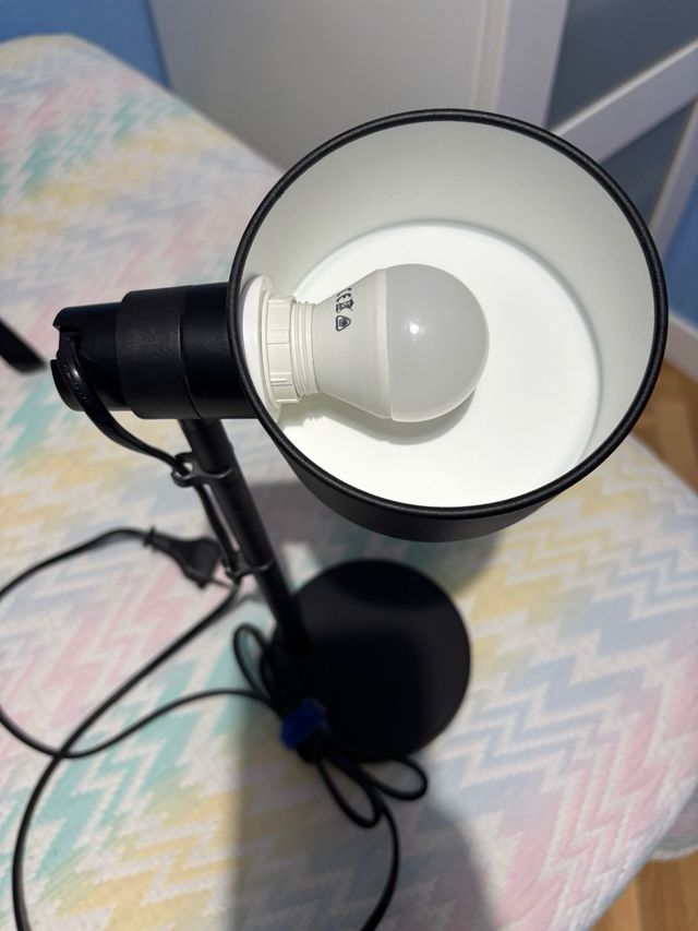 Lámpara Escritorio Ikea Negra