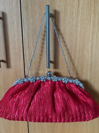 Bolso de fiesta rojo con pedrería