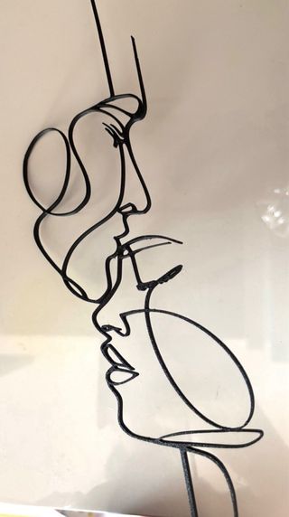 Statua Line Art Bacio Etereo Coppia stampa 3D PLA