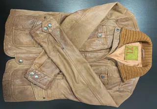 Americana cazadora de piel color camel