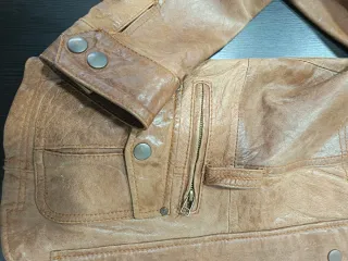 Americana cazadora de piel color camel