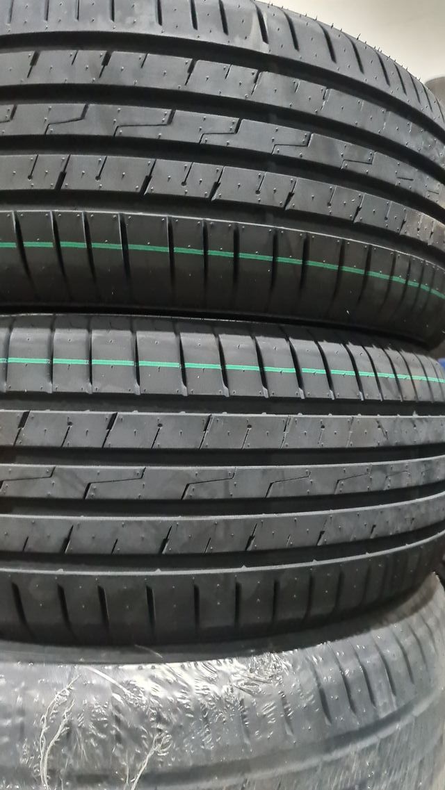 Neumáticos 215/55 R16 97W Nuevos