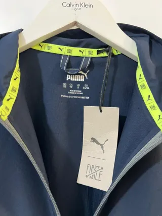 Cortavientos Puma azul y gris. SIN ESTRENAR